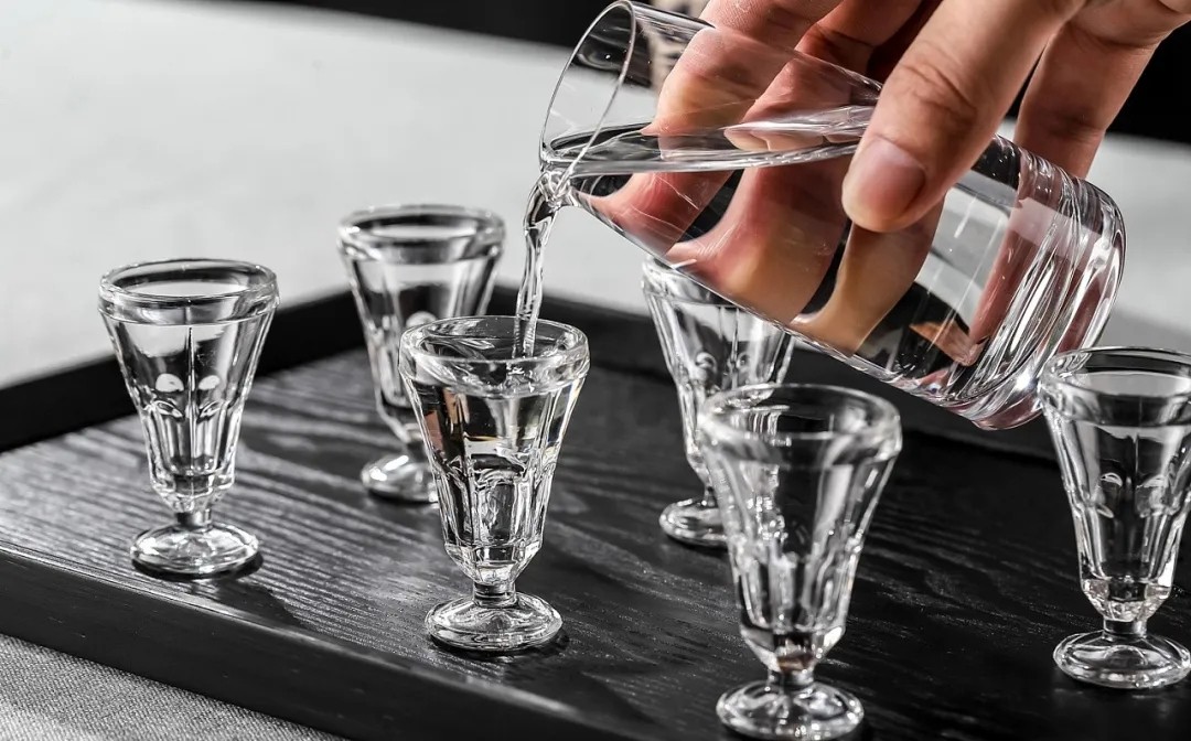 白酒的酒杯，有什么讲究？
