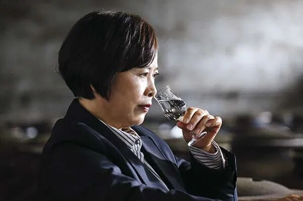 一言九鼎情义酒测评：超高性价比 酱香白酒的“粮心”之作